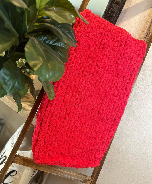 Magenta Chunky Knit Blanket.