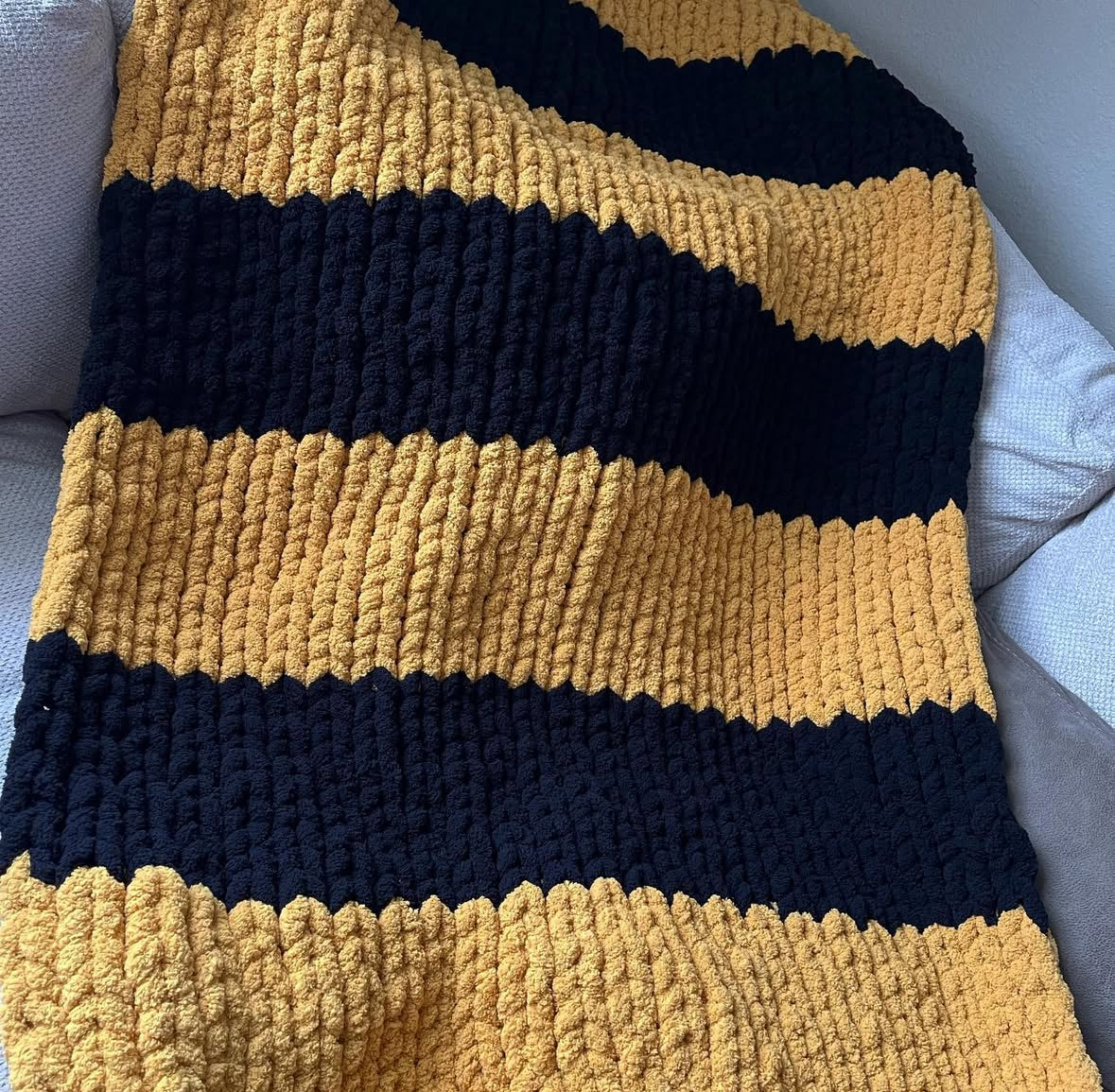 Hufflepuff Chunky Knit Blanket.