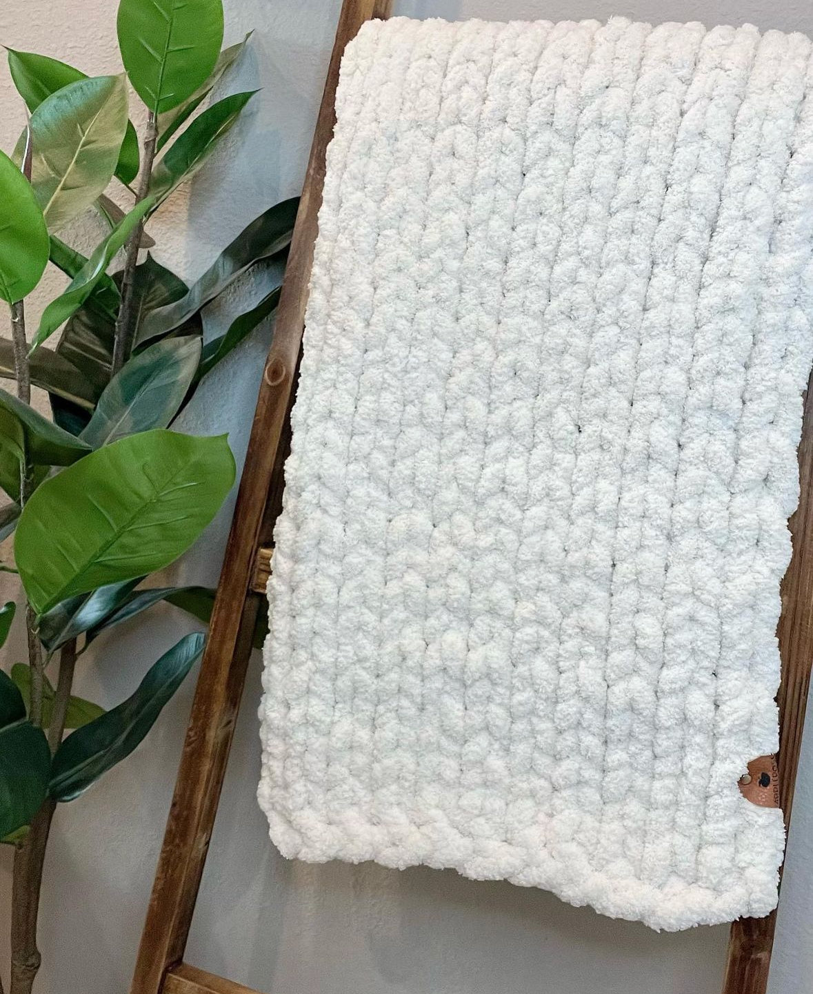 Ivory Chunky Knit Blanket.