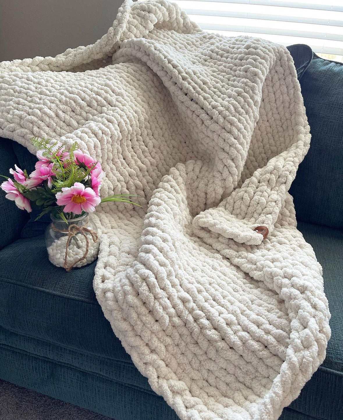 Ivory Chunky Knit Blanket.